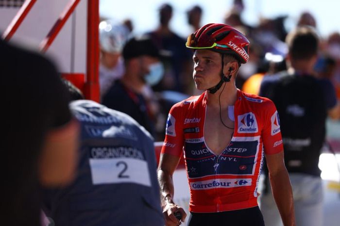 Coup de tonnerre sur la Vuelta. Le leader forcé d'abandonner